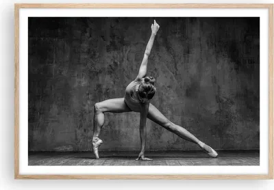 Produktbild von Gerahmtes Poster - Rahmen in heller Eiche - Tanz Figur Schwarz und Weiß - 91,5x61 cm - Wand Bild - Wanddeko - Wandbilder - Wandposter - Bilderrahmen - Bilder - Kunstdruck - Wandbild - P2NAA91x61-4348