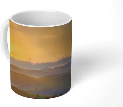 Produktbild von MuchoWow® Tasse Kaffeetasse Kaffeebecher 350 ml Sonnenaufgang in der Toskana Teetasse - Fototasse - Becher - Keramikbecher - Teebecher - Kaffeetasse - Bürotasse