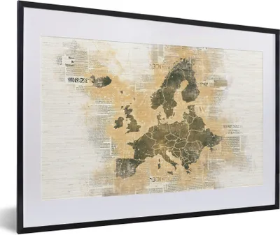 Produktbild von MuchoWow® MuchoWow® Gerahmtes Poster Karte Europa - Zeitungen - Braun 60x40 cm - Poster mit zchwarzem Bilderrahmen - Schlafzimmer - Plakat in Rahmen - Drucken
