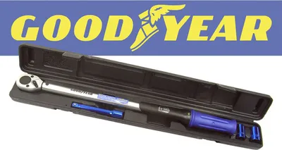 Produktbild von Goodyear Premium Drehmomentschlüssel, Einstellbar von 42 bis 210 Nm, Antrieb 1/2" Vierkant, inkl. Verlängerung und Stecknüsse 17 mm und 19 mm, Blau, Schwarz, Silber