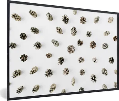 Produktbild von MuchoWow® Gerahmtes Poster Winter - Tannenzapfen - Weiß 30x20 cm - Poster mit Schwarzem Bilderrahmen Wandposter Rahmen Foto Bilder - Kunstdruck - Bild-Poster