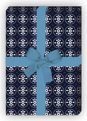 Produktbild von Indigo Geschenkpapier Set mit stilisierten Blumen - G8462, 32 x 48cm