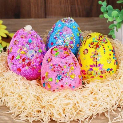 Immagine prodotto di Set fai da te per decorare le uova per bambini, 8 pezzi, in plastica
