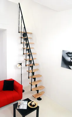 Produktbild von Minka Mittelholmtreppe Nizza 35 - 293,8cm Geschosshöhe Buche Schwarz