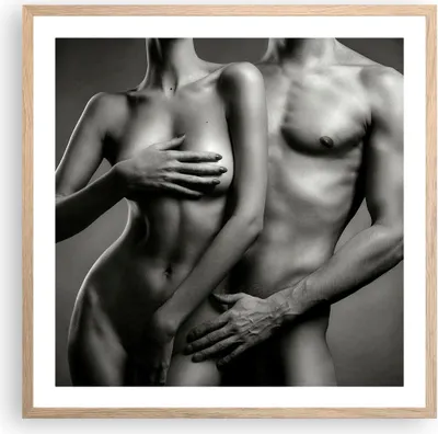 Produktbild von Gerahmtes Poster - Rahmen in heller Eiche - Frau Mann Nackt Paar - 60x60 cm - Wand Bild - Wanddeko - Wandbilder - Wandposter - Bilderrahmen - Bilder - Kunstdruck - Wandbild - P2NAC60x60-2721
