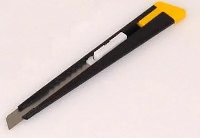 Image de Cutter Olfa 180 9 mm noir - L'outil parfait