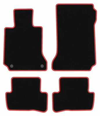 Image de Tapis de sol en moquette pour Mercedes C W204 2007-2014 (berline/break/coupé) – jeu 4 pièces, noir/rouge, sur mesure – Wielganizator CARLUX
