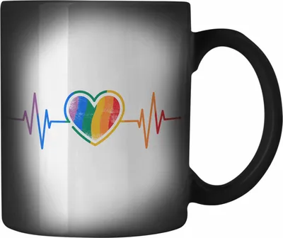 Produktbild von Trendation - LGBT Farbwechsel Zauber-Tasse Geschenk für Schwule Lesben Transgender Regenbogen Herzschlag Lustige Grafik (Schwarz)