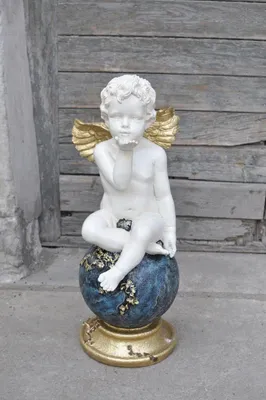 Produktbild von Engel auf Globus Figur Skulptur Skulpturen Design XXL Deko Dekoration P0634 75cm