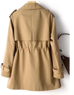 Mittelgroßer Trenchcoat aus 100% Polyester, Hauptbild