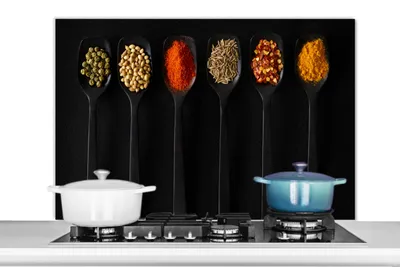Obrázok produktu pre MuchoWow® Splashback Kuchyňa - Kuchynský backsplash - Ochrana steny pre sporák a drez Lyžičky - Korenie - Čierne - Korenie - Rustikálne 100x65cm