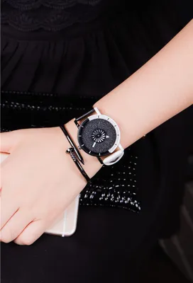 Produktbild von Präzise Quarz-Armbanduhr aus verschleißfestem Material für Damen und Herren