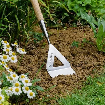 Image de Houe de jardin en acier inoxydable de 160 cm avec manche en frêne pour le désherbage