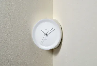Produktbild von ALESSI - Eckenuhr Ora In GIA 20 W, weiß