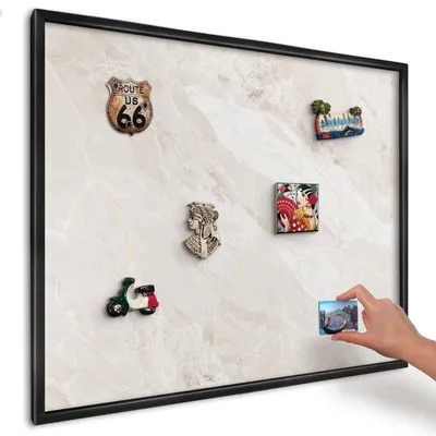 Produktbild von Magnettafel 80x60 cm mit schwarzem Rahmen - Magnetische Metalltafel, Magnetpinnwand zur Wandmontage für Wohnzimmer, Küche, Flur, Kinderzimmer und Büro - Cremige Eleganz