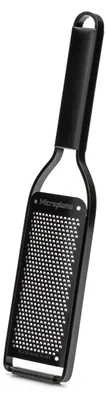 Obrázok produktu pre Microplane 43004, Ploché strúhadlo, Čierna, Nerezová oceľ, Pútko na zavesenie, 68 mm, 15 mm