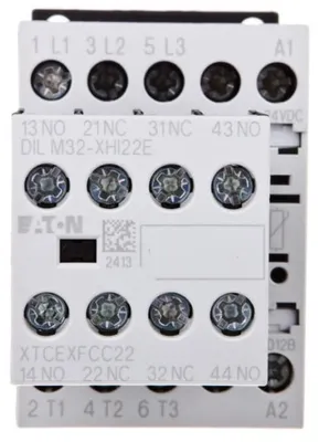 Imagen del producto de Contactador de potencia 12A, 3 polos, 24V DC, 2 contactos normalmente abiertos (NA) y 2 contactos normalmente cerrados (NC), modelo DILM12-22 (24VDC), referencia 106369