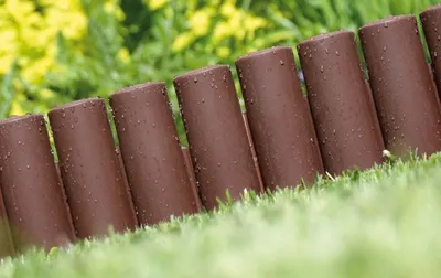Image de Bordure Palisade Plus en résine finition bois longueur 2.4mt hauteur 25cm