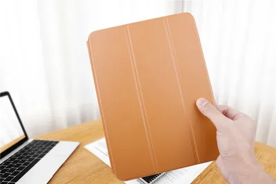Produktbild von Apple Brown Book Case Tablet for iPad Pro 11 inch