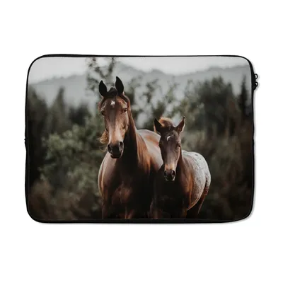 Produktbild von MuchoWow® Laptop Hülle 14 ZollPferde - Wald - Berge Laptoptasche - Laptoptasche - Stoßsicher - Schutzhaube