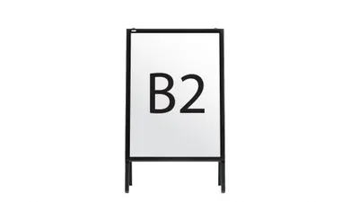 Obrázek produktu pro Oboustranná reklamní tabule B2 OWZ v černém hliníkovém rámu