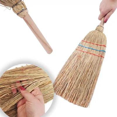Image de Balai à paille traditionnel de sorgho Petit balai avec manche en bois pour petites surfaces 43cm