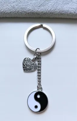 Produktbild von Yin-Yang-Herzsymbol-Schlüsselanhänger