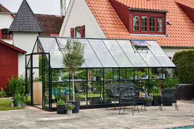 Zdjęcie produktu dla Szklarnia ogrodowa Qube 816 (13 m2; 2,61 x 5,08 m) aluminiowa konstrukcja, szkło hartowane i baza w zestawie