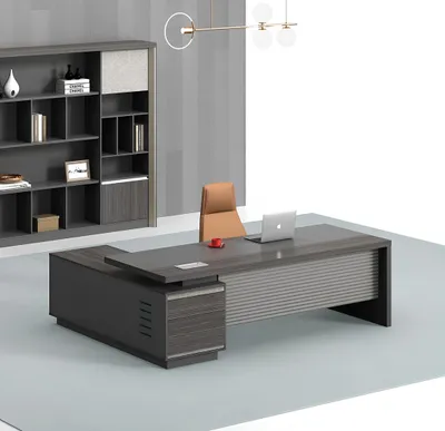 Immagine prodotto di Elegante scrivania ad angolo con ampio spazio per lavorare comodamente.
