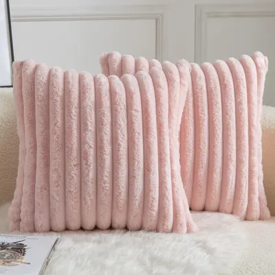 Produktbild von 2er-Set Kissenbezüge aus gestreiftem Kunstfell, superweich, flauschig, modern, dekorativ für Sofa, Wohnzimmer, Schlafzimmer, 65 x 65 cm, rosa