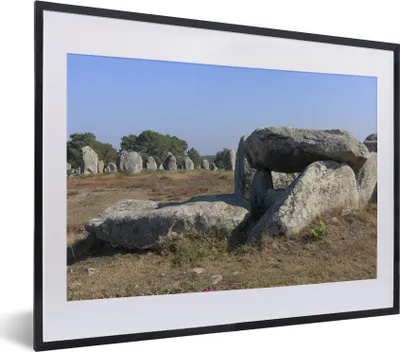 Produktbild von MuchoWow® MuchoWow® Gerahmtes Poster Ein Dolmen aus der Nähe 40x30 cm - Poster mit zchwarzem Bilderrahmen - Bilderrahmen - Poster im Rahmen