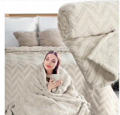 Produktbild von Eurofirany Kuscheldecke 200x220 cm Beige Flauschig