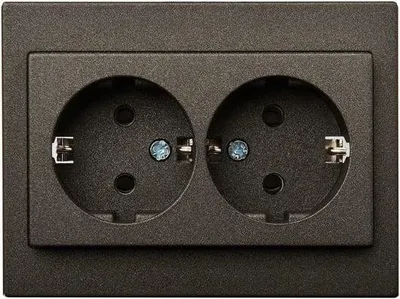 Immagine prodotto di Liregus 2-Way Socket With Earthing