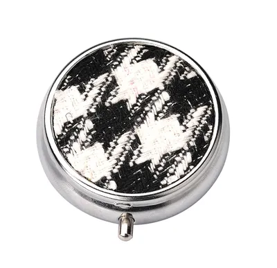 Produktbild von Taschen ASCHENBECHER "Tweed" Ø5cm aus Metall Tweed Optik Deckel Ablagefläche rund mini Reiseaschenbecher Taschenaschenbecher Reise 05 (Schwarz/Weiss)
