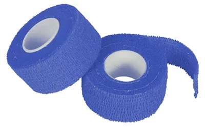 Produktbild von Rollen Pflaster / Bandagen selbsthaftend 5 m x 2,5 cm blau