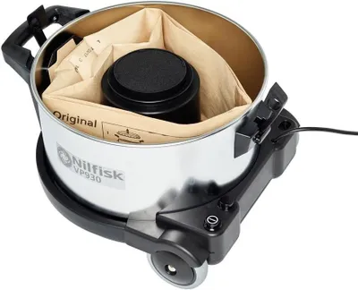 Image de Aspirateur professionnel de 15 litres, de couleur noire et grise
