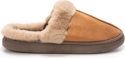 A single brown slipper with tan fur lining is shown from the side.