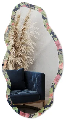 Produktbild von Dekorativer Wandspiegel mit Print, organische asymmetrische Form, 90x45 cm, moderner Designspiegel für Wohnzimmer, Flur und Schlafzimmer - Tropisches Muster, KI-generiertes Bild