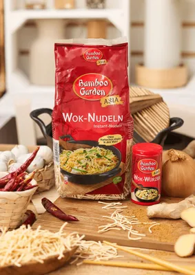 Produktbild von Nudeln für Wok-Gerichte und asiatische Speisen, vegetarisch, ohne Vorkochen