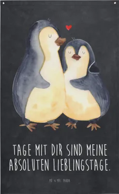 Produktbild von Mr. & Mrs. Panda Tapestry Pinguin umarmen - Kreidetafel - Geschenk, Wandteppich, Hochzeitsgeschenk, Wandbild, Umarmung, Hochzeitstag, Hochzeit, Boho, Gobelin, Wandtuch