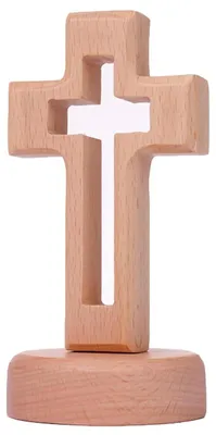Image de Croix en bois, sculptée à la main, avec une base