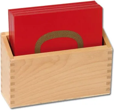 Produktbild von Betzold Fühl- und Tastplatten Ziffern in Holzbox