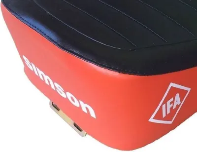 Produktbild von Sitzbankbezug Rot/Schwarz strukturiert mit Schriftzug IFA Simson S50 S51 S70 Vogelserie