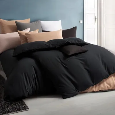 Produktbild von Bettwäsche-Set 4-teilig Mikrofaser Schwarz 135x200 cm + 2x 80x80 cm bügelfrei knitterfrei Reißverschluss