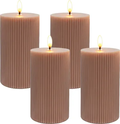 Produktbild von Relaxdays LED Kerzen, 4er Set, HxD: 13 x 7,5 cm, flackernde Flamme, Echtwachs, Rillen, flammenlose Blockkerzen, altrosa