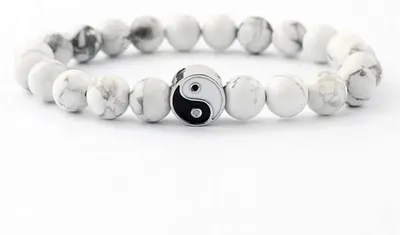 Produktbild von Armband "Yin Yang", mit Howlith Perlen, Ø5,5-10cm (16-32cm), elastisch