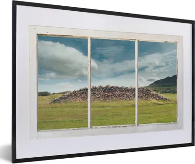 Produktbild von MuchoWow® MuchoWow® Gerahmtes Poster Durchblick - Baumstämme - Wolken 60x40 cm - Poster mit zchwarzem Bilderrahmen - Schlafzimmer - Plakat in Rahmen - Drucken