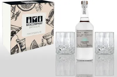 Produktbild von George Clooney Geschenkset Casamigos Tequila Blanco 0,7L (40% Vol) + 2 Tumbler Kristalloptik- [Enthält Sulfite]