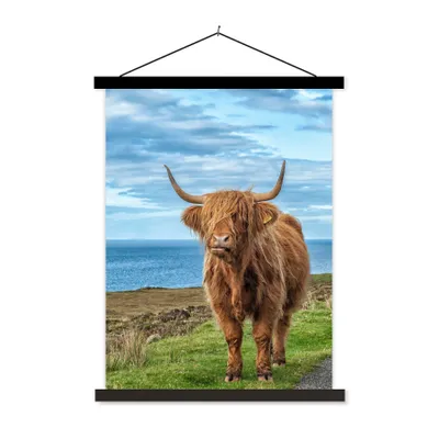 Produktbild von MuchoWow® Textilposter Schottischer Highlander - Wasser - Hörner 90x120 cm mit schwarzem Rahmen - Dekoration