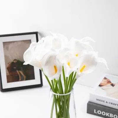 Image de Bouquet de 5 callas artificiels pour la décoration